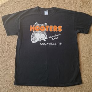 Hooter tee